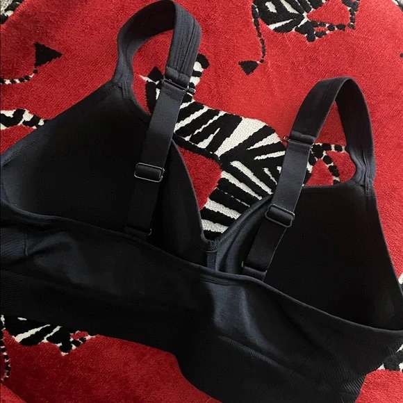 New Balance Black and White Sports Bra Duo - Picture 5 of 7